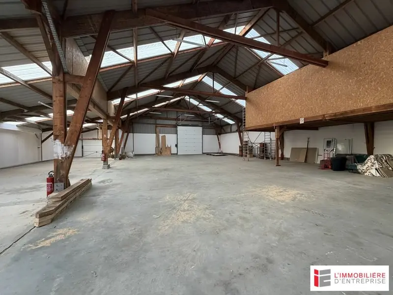 Entrepôt / Activité à vendre - Saint-Coulomb (35350) - 700 m²