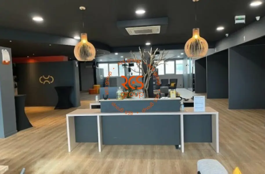 Local Commercial à louer - Mérignac (33700) - 450 m² - 4 125 €/mois