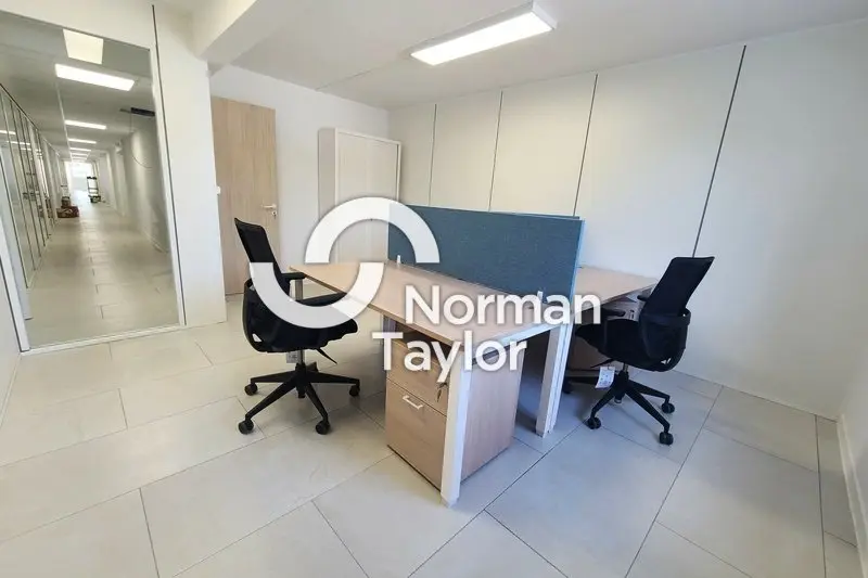 Bureau à louer - Béziers (34500) - 1200 m² - 15 000 €/mois