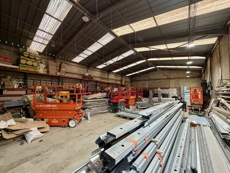 Entrepôt / Activité à vendre - Saint-Soupplets (77165) - 880 m²