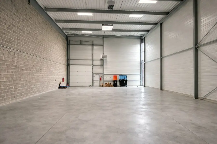 Entrepôt / Activité à louer - Stains (93240) - 491 m² - 4 791 €/mois