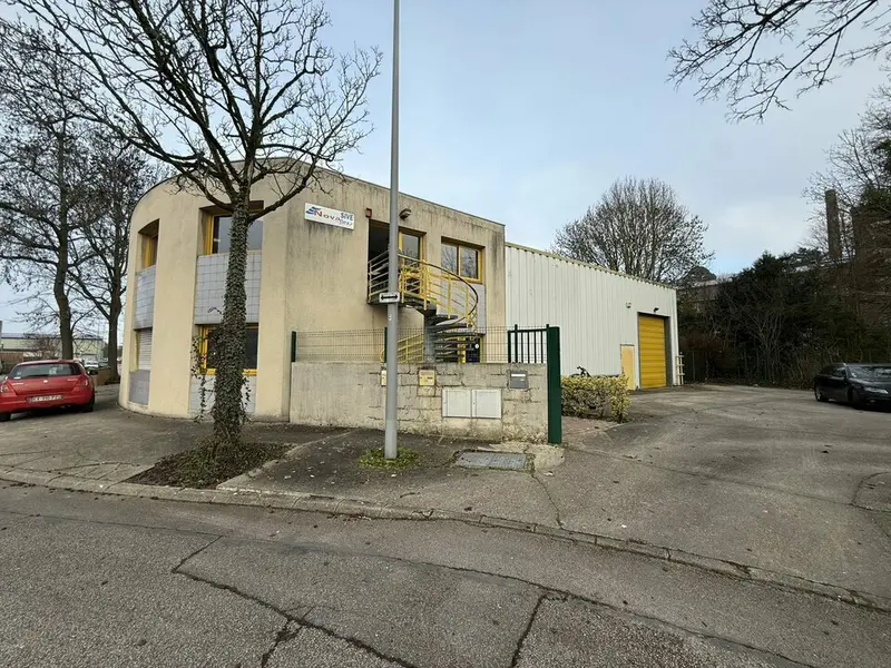 Entrepôt / Activité à louer - Rouen (76000) - 560 m² - 3 300 €/mois