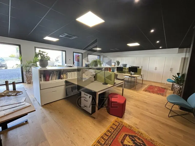 A vendre Bureaux 437m² Bègles