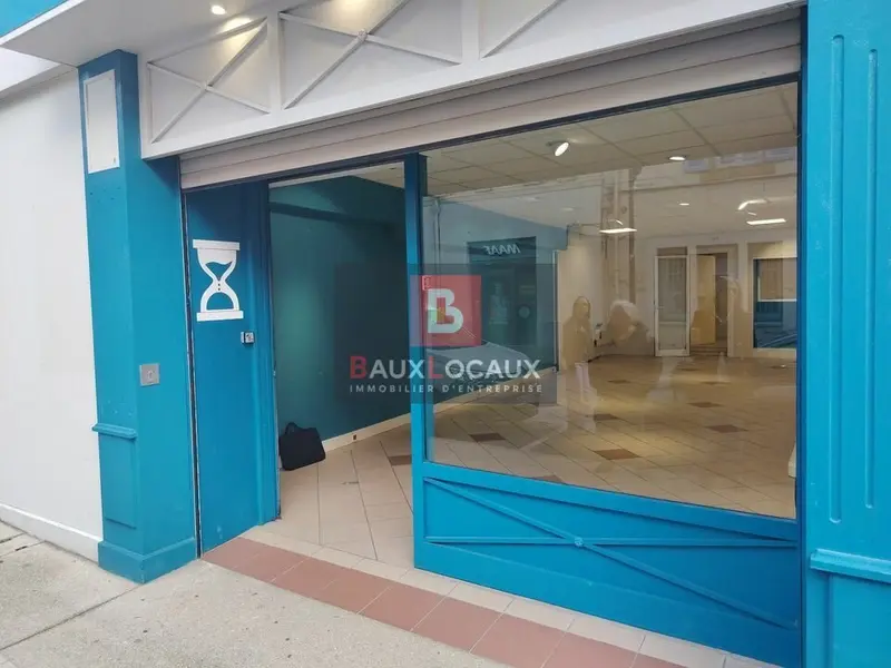 Local Commercial à louer - Salon-De-Provence (13300) - 70 m² - 1 500 €/mois
