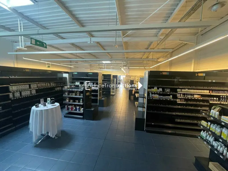 A LOUER LOCAL COMMERCIAL 500 M² PRIME, PORTET SUR GARONNE