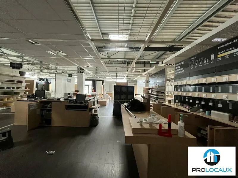 Local Commercial à louer - Fontanil-Cornillon (38120) - 620 m² - 8 750 €/mois