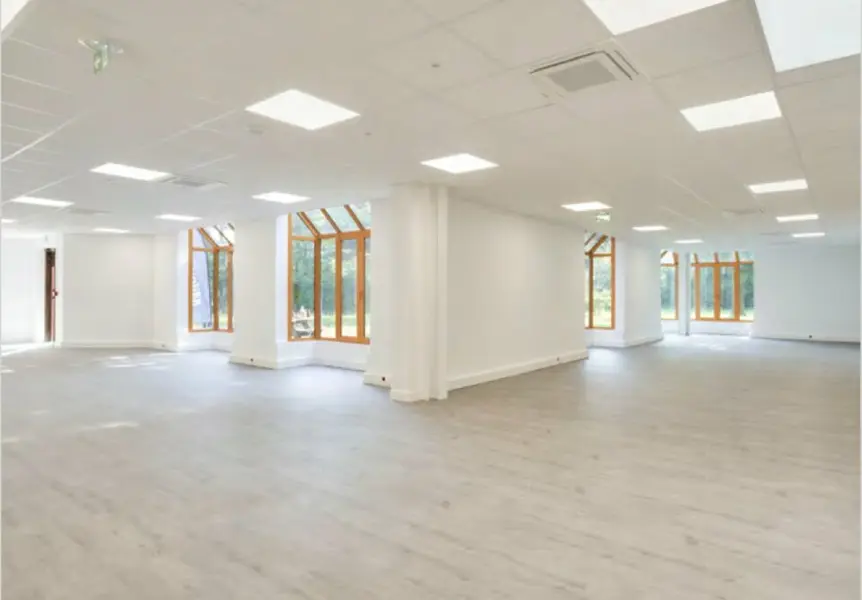 Entrepôt / Activité à louer - Croissy-Beaubourg (77183) - 420 m² - 3 727 €/mois