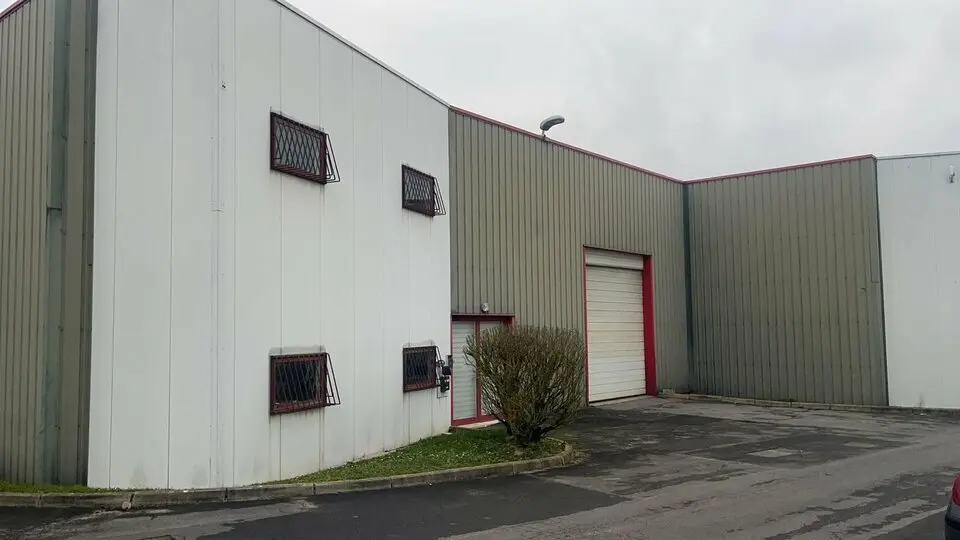 Entrepôt / Activité à louer - Saint-Soupplets (77165) - 439 m² - 2 743 €/mois