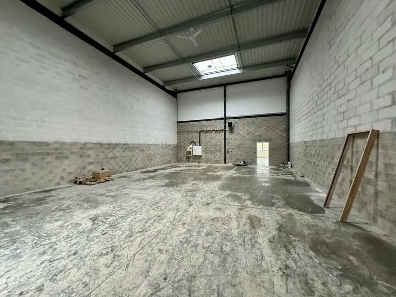 Entrepôt / Activité à vendre - Flins-Sur-Seine (78410) - 456 m²