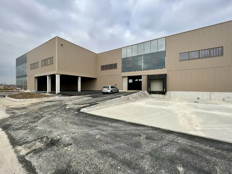Entrepôt / Activité à vendre - Tremblay-En-France (93290) - 2788 m²