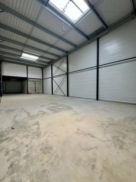 Entrepôt / Activité à vendre - Chennevières-Lès-Louvres (95380) - 1955 m²