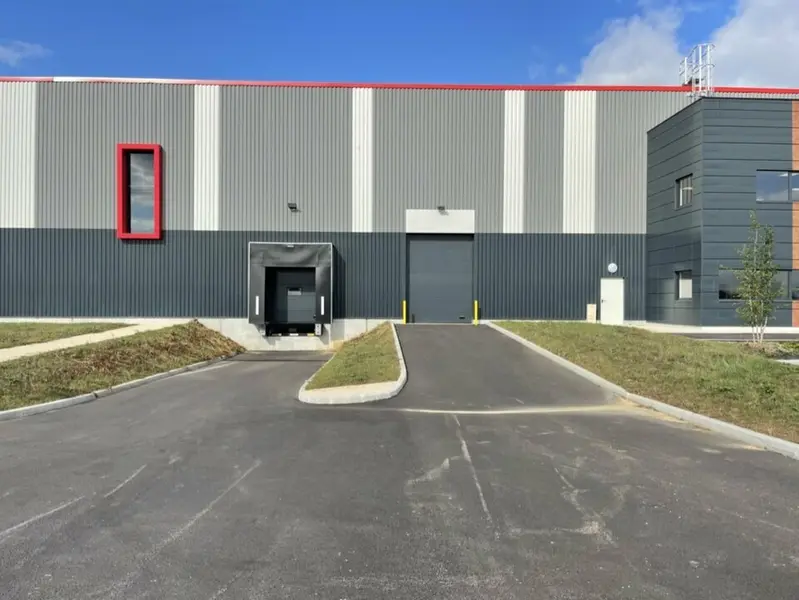 Entrepôt / Activité à louer - Le Thillay (95500) - 2606 m² - 27 239 €/mois
