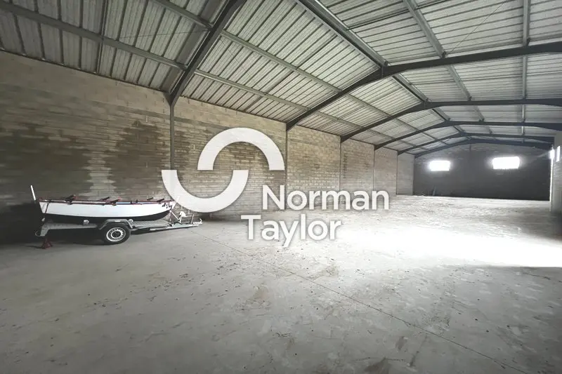 Entrepôt / Activité à louer - Boule-D'Amont (66130) - 300 m² - 1 500 €/mois