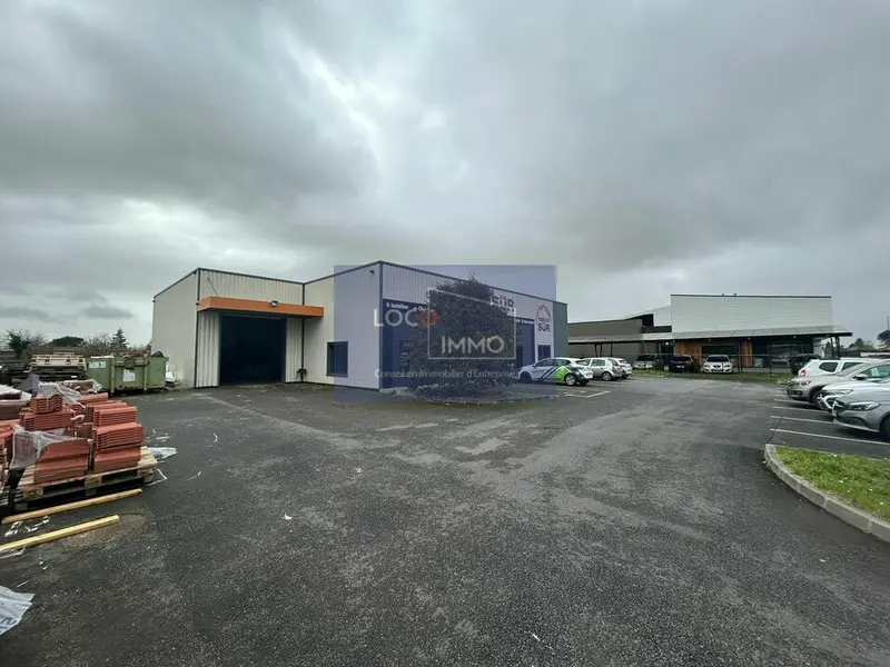 A vendre Locaux d'activité 394m² Sainte-Bazeille