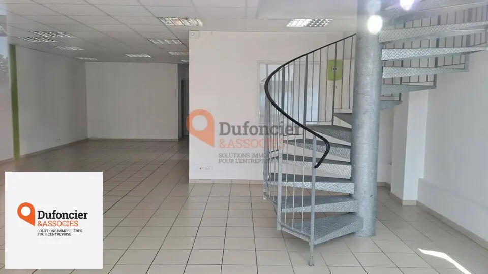 Local Commercial à louer - Antran (86100) - 160 m² - 1 250 €/mois