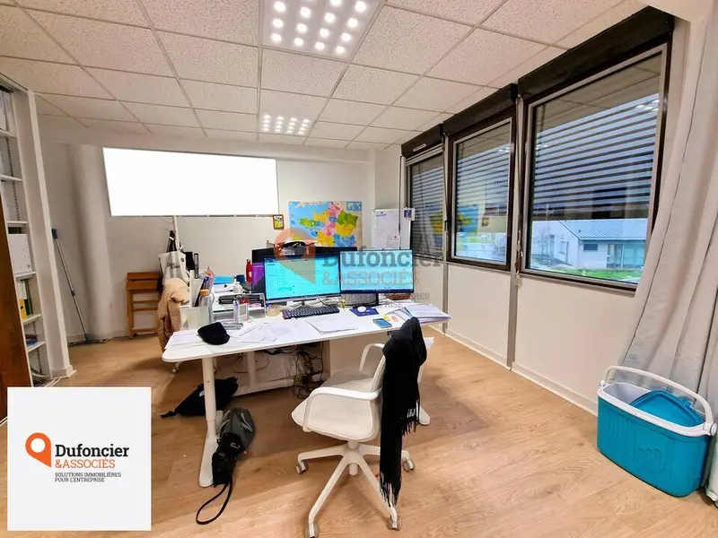 Bureau à louer - Saint-Benoît (86280) - 26 m² - 362 €/mois