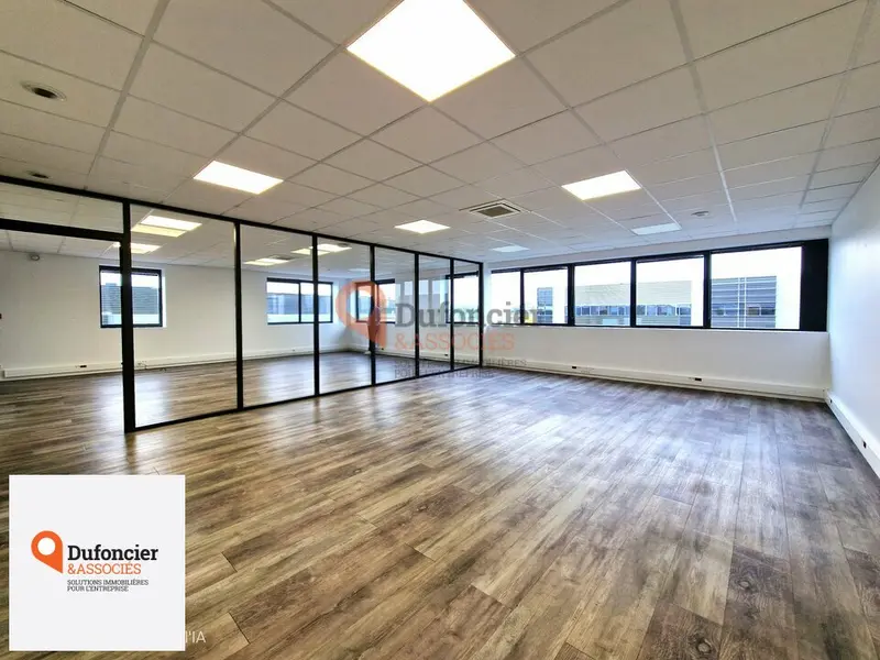 Entrepôt / Activité à louer - Poitiers (86000) - 396 m² - 3 130 €/mois