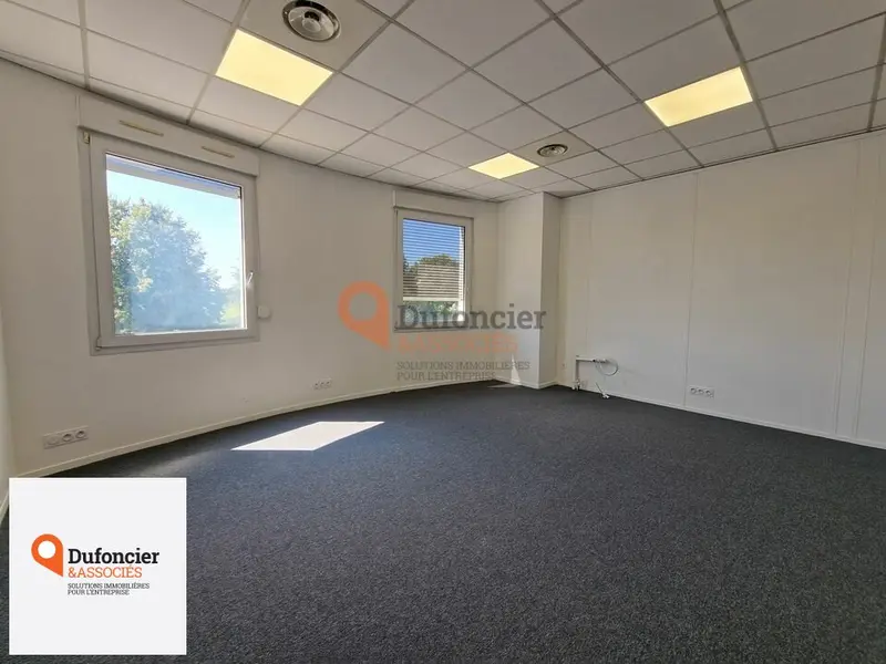 Bureau à louer - Poitiers (86000) - 256 m² - 2 773 €/mois
