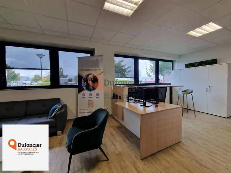 Bureau à louer - Poitiers (86000) - 134 m² - 1 675 €/mois