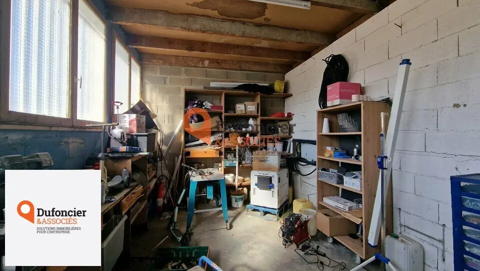 A vendre Locaux d'activité 580m² Vouneuil-sous-Biard