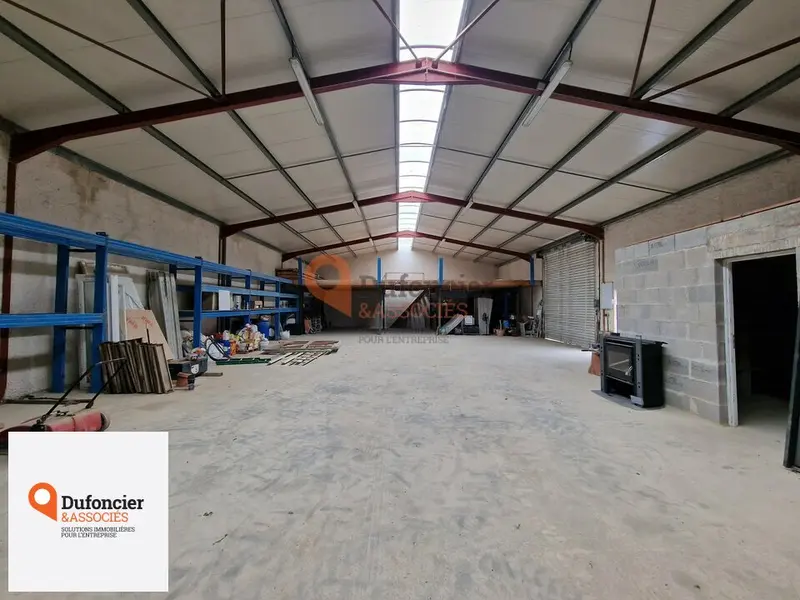 Entrepôt / Activité à louer - Aslonnes (86340) - 534 m² - 1 750 €/mois