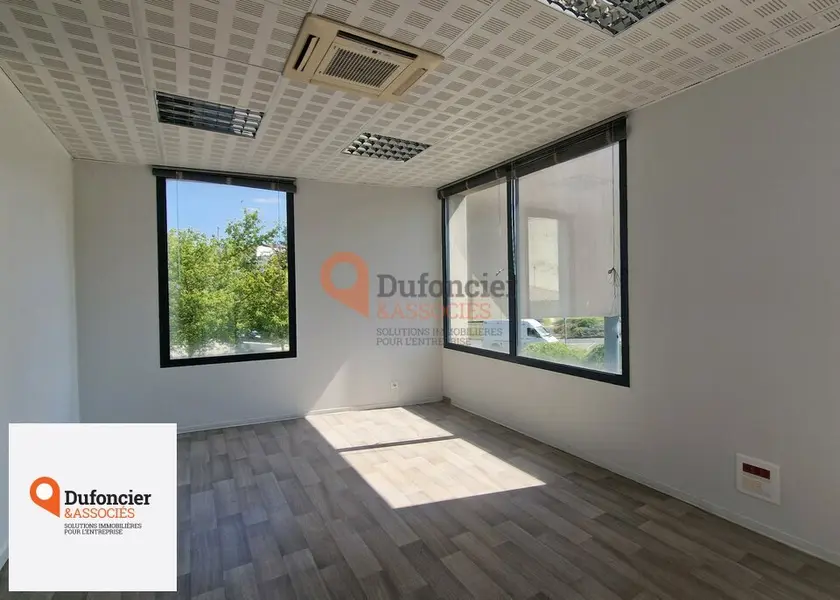 Bureau à louer - Saint-Benoît (86280) - 113 m² - 1 082 €/mois