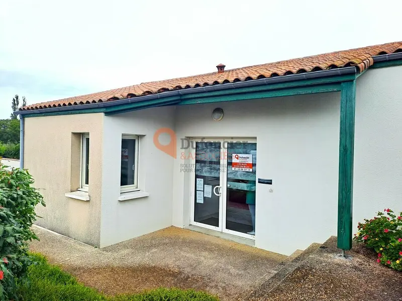 Bureau à vendre - Saint-Julien-L'Ars (86800) - 80 m²
