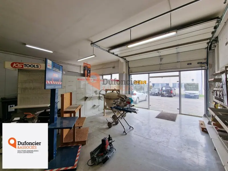 Entrepôt / Activité à louer - Poitiers (86000) - 150 m² - 700 €/mois