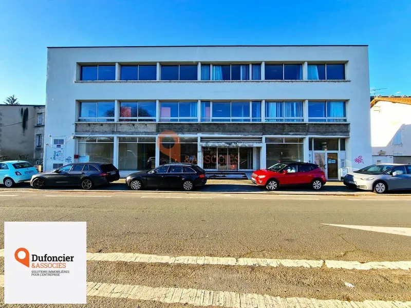 Entrepôt / Activité à vendre - Poitiers (86000) - 525 m²