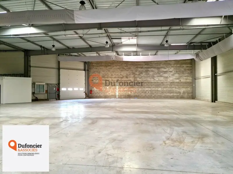 A vendre Locaux d'activité 637m² Chasseneuil-du-Poitou