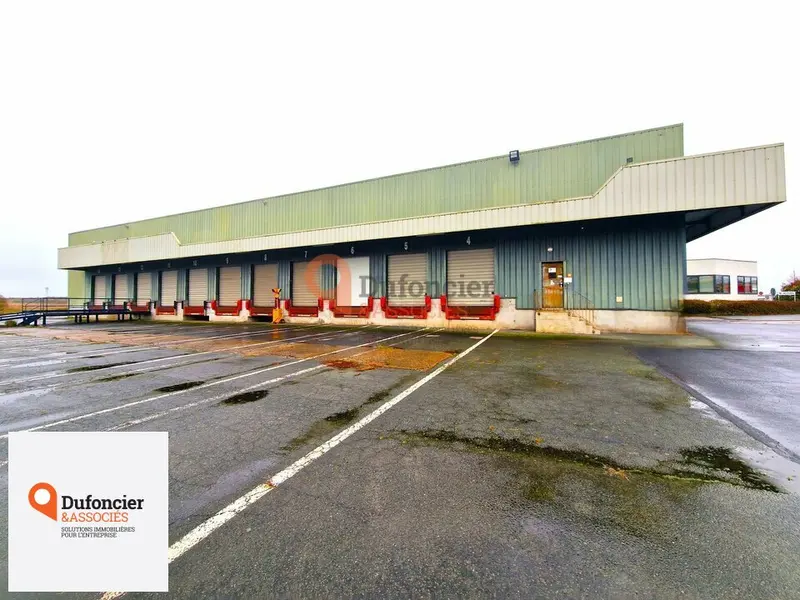 Entrepôt / Activité à vendre - Chasseneuil-Du-Poitou (86360) - 2475 m²