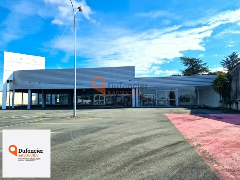 Entrepôt / Activité à louer - Migné-Auxances (86440) - 1058 m² - 5 080 €/mois