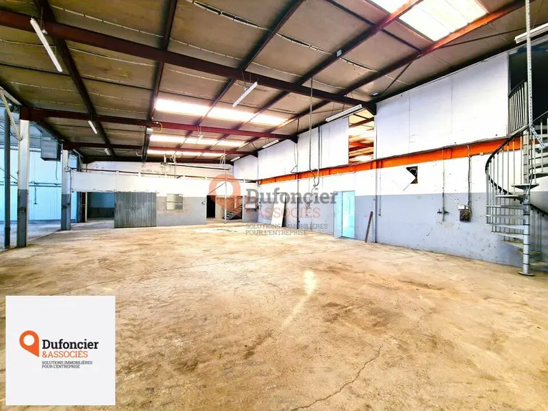 Entrepôt / Activité à louer - Migné-Auxances (86440) - 762 m² - 3 810 €/mois