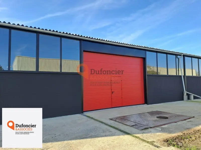 Entrepôt / Activité à vendre - Antran (86100) - 1000 m²