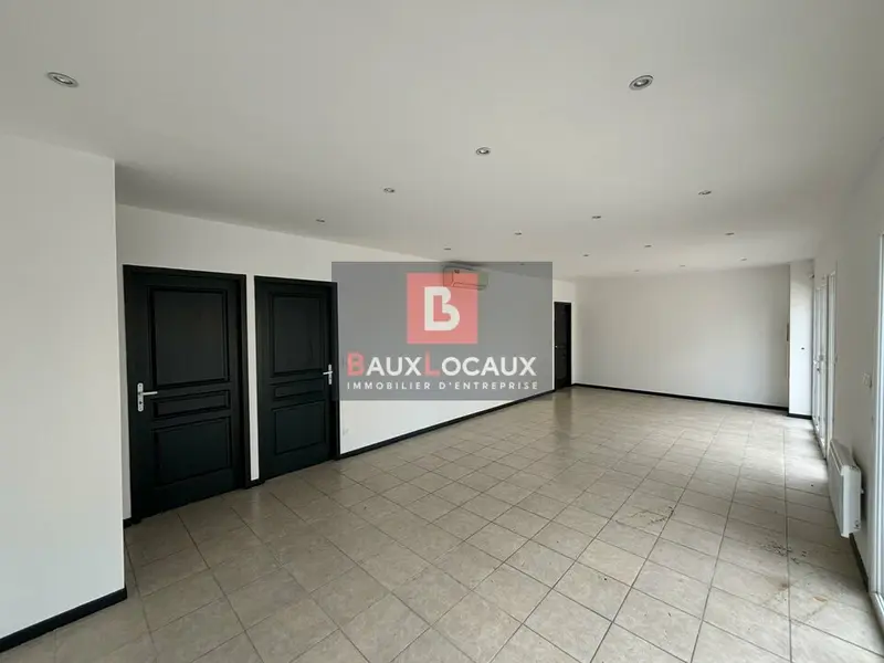 Local Commercial à louer - Istres (13800) - 15 m²