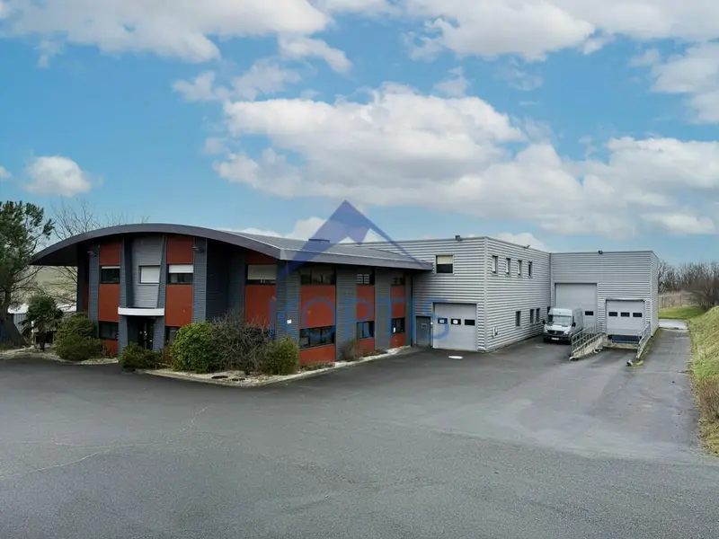 A louer Locaux d'activité 1980m² Fleurieux-sur-l'Arbresle