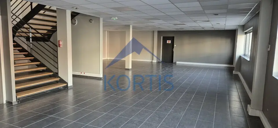 Bureau à louer - Saint-Priest (69800) - 364 m² - 3 750 €/mois