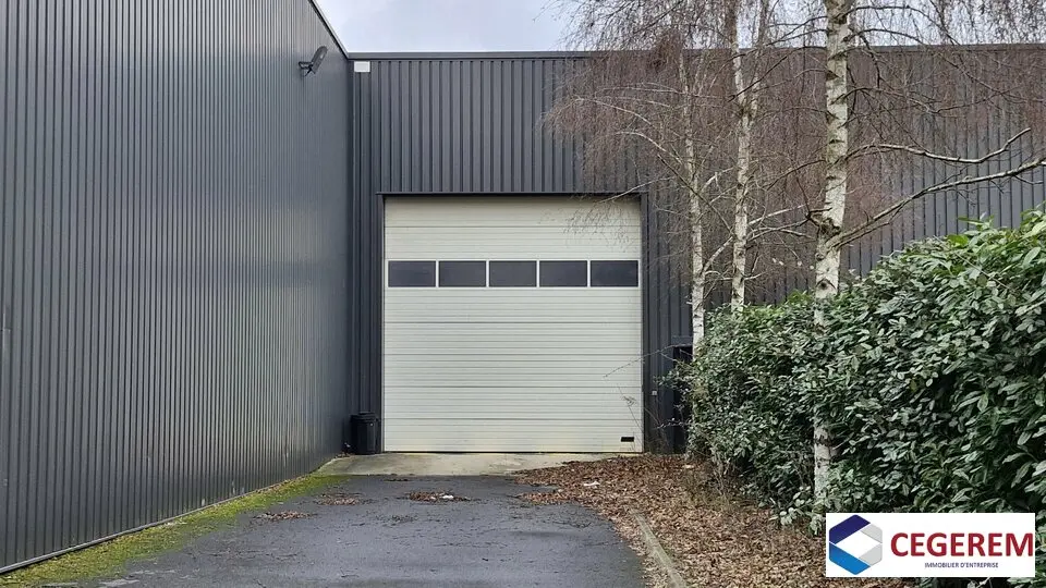 Entrepôt / Activité à louer - Cesson (77240) - 688 m² - 5 166 €/mois