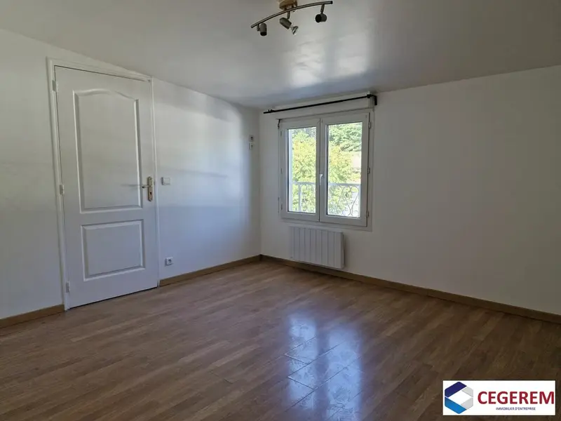 Bureau à louer - Quincy-Sous-Sénart (91480) - 170 m² - 1 800 €/mois