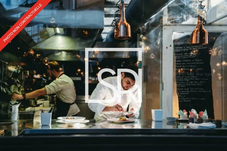 À VENDRE  FONDS DE COMMERCE RESTAURANT  EMPLACEMENT PREMIUM À VICHY 