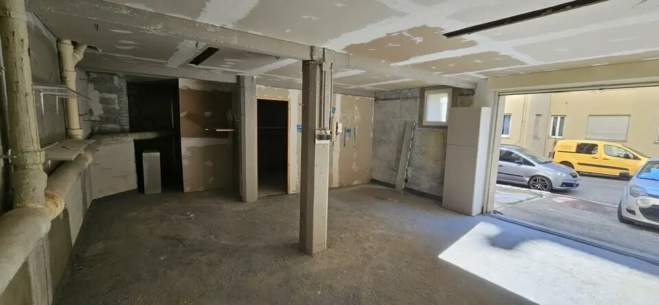 NICE NORD - ENTREPOT A LOUER