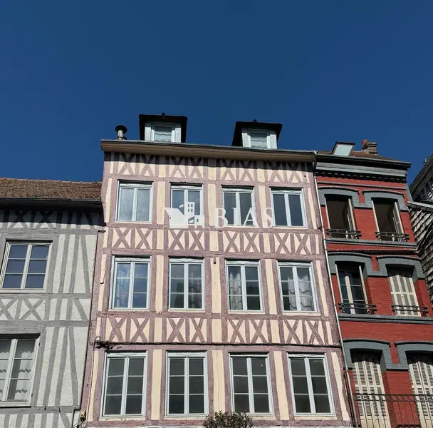 Bureau à vendre - Elbeuf (76500) - 200 m²