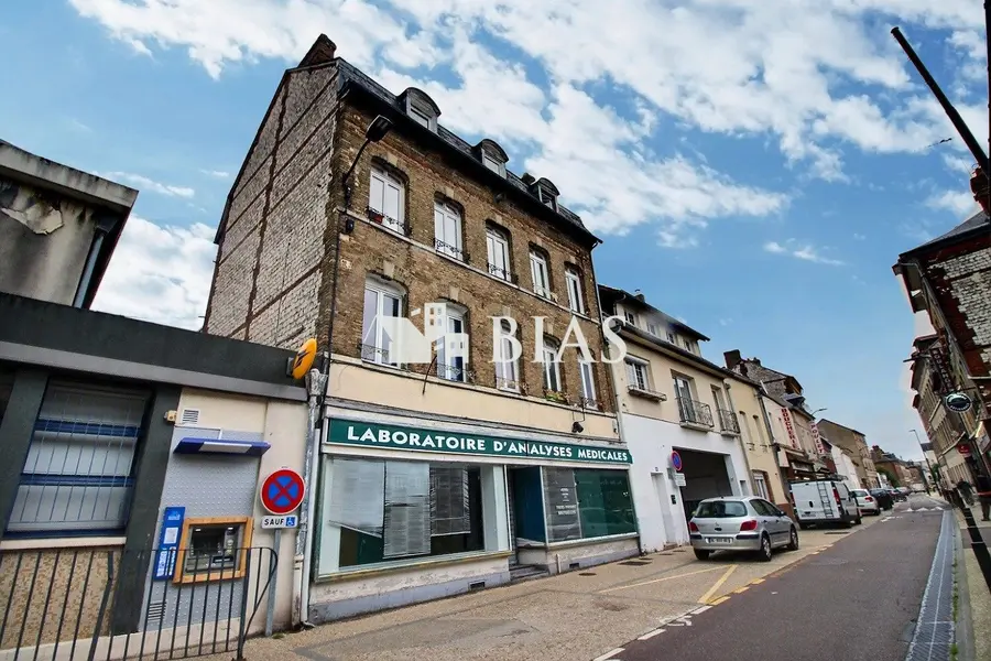 Bureau à vendre - Caudebec-Lès-Elbeuf (76320) - 377 m²