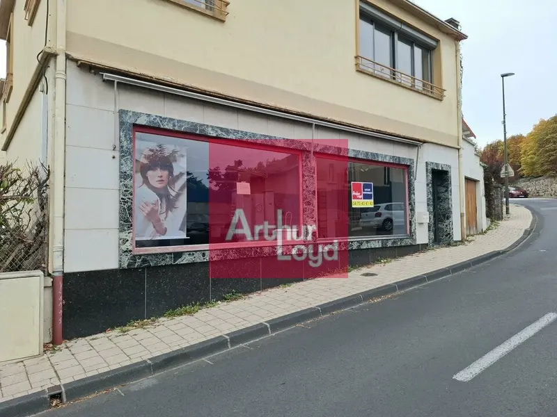 LOCAL COMMERCIAL A LOUER 127 m² CHAMALIERES
