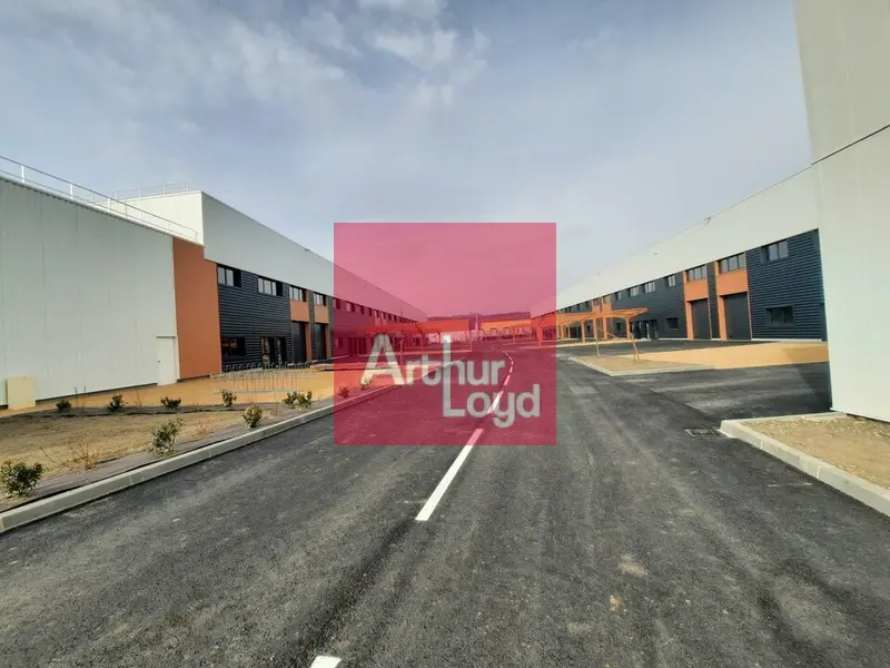 Entrepôt / Activité à louer - Clermont-Ferrand (63100) - 571 m² - 3 669 €/mois