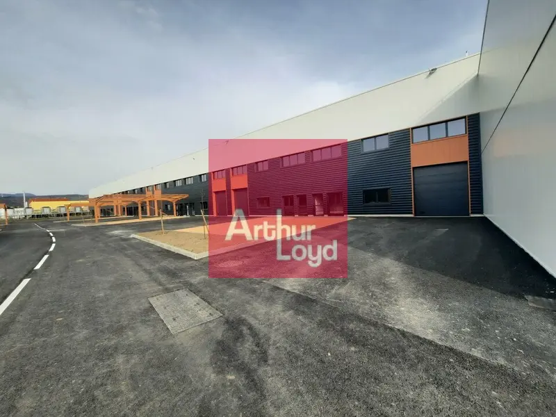 Entrepôt / Activité à louer - Clermont-Ferrand (63100) - 438 m² - 2 773 €/mois