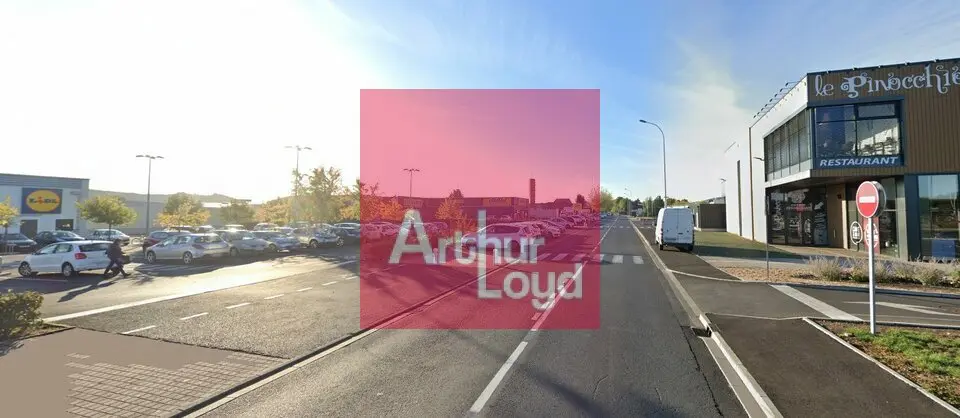 ISSOIRE ZAC DES LISTES LOCAL COMMERCIAL 500 M² A LOUER