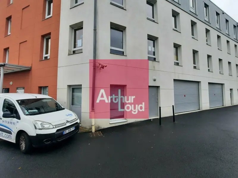 Entrepôt / Activité à louer - Clermont-Ferrand (63100) - 157 m² - 1 242 €/mois