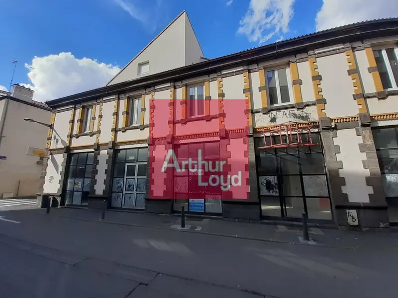 Local Commercial à louer - Clermont-Ferrand (63000) - 310 m² - 3 200 €/mois