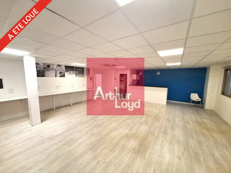 Bureau à louer - Aubière (63170) - 140 m² - 1 666 €/mois